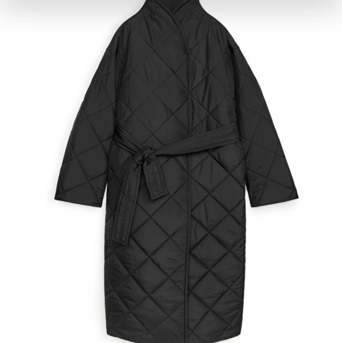 Söker denna jacka från Arket i M