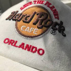 Säljer min vintage Hard Rock Café keps. Kepsen är köpt i Orlando i USA. 