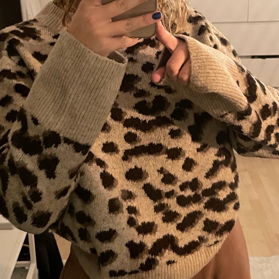 Leopardmönstrad stickad tröja 