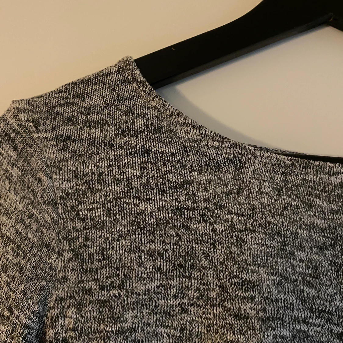 Ljus grå tröja  - 91