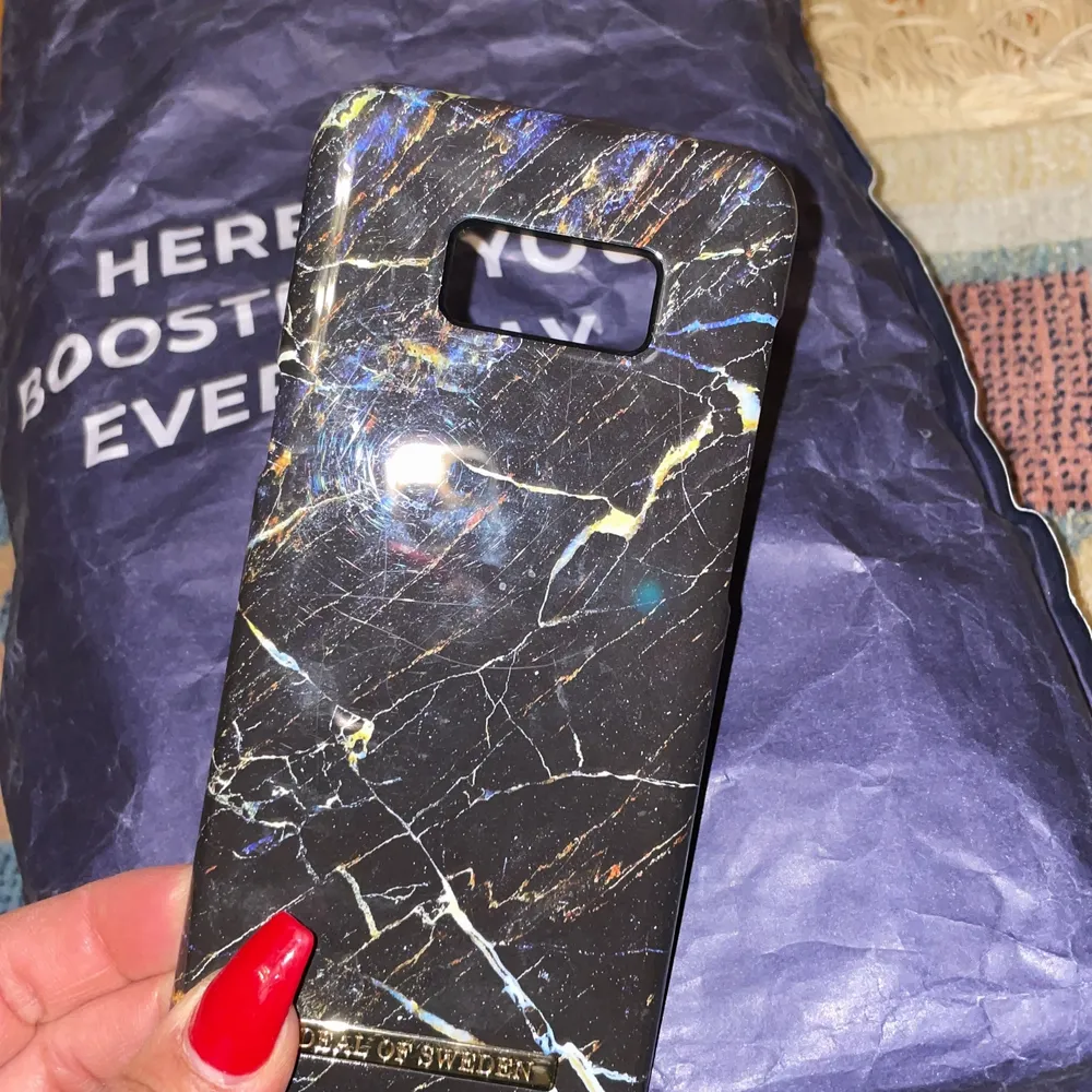 Super fin men osäker till vilken galaxy tror till s8+. Muu.