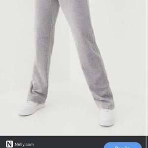 Juciy byxor XXS - Har avänts 3 gånger å e i stolek XXS å säljer för dom använder inte dom lol(dom kan bytas mot annat)