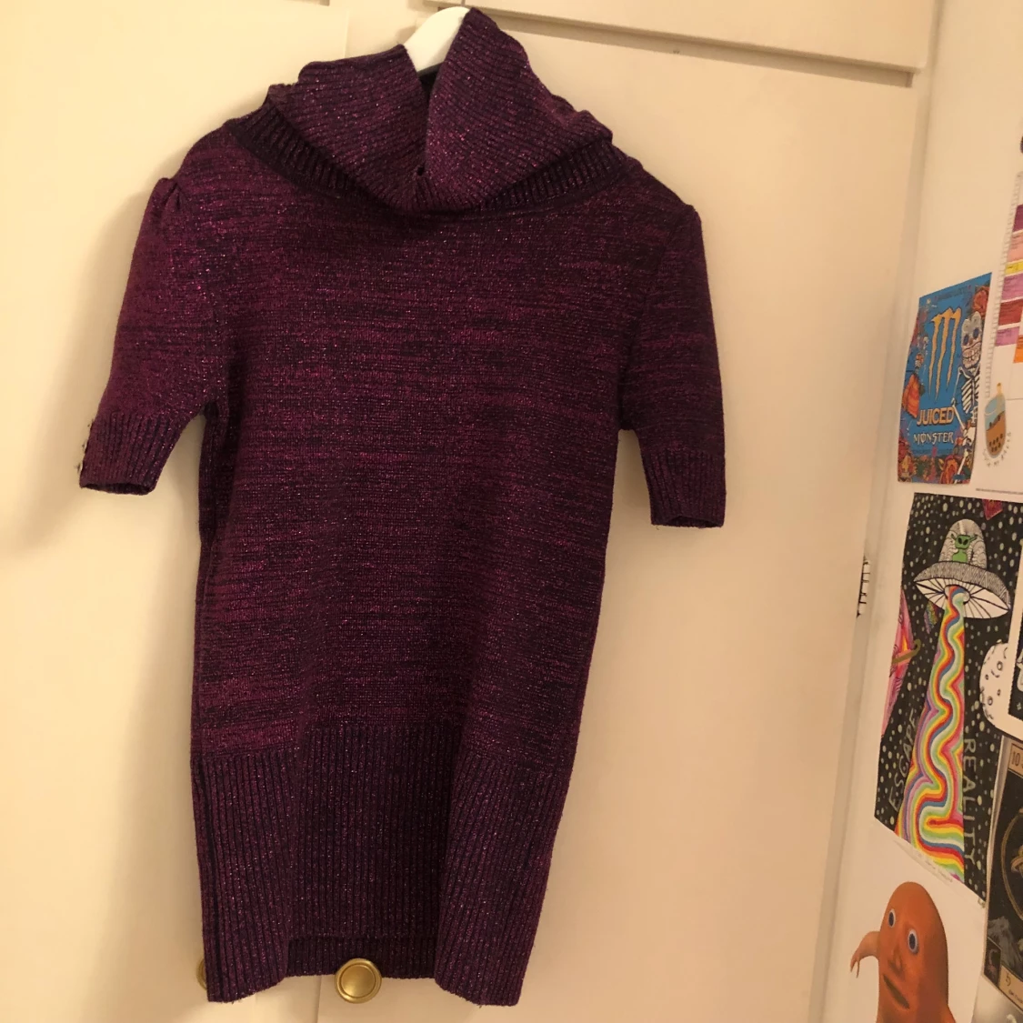 Fin glittig lila tröja