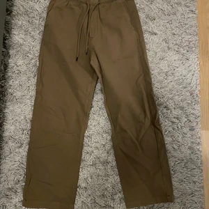 Zara byxor, relaxed  - Storlek: M 