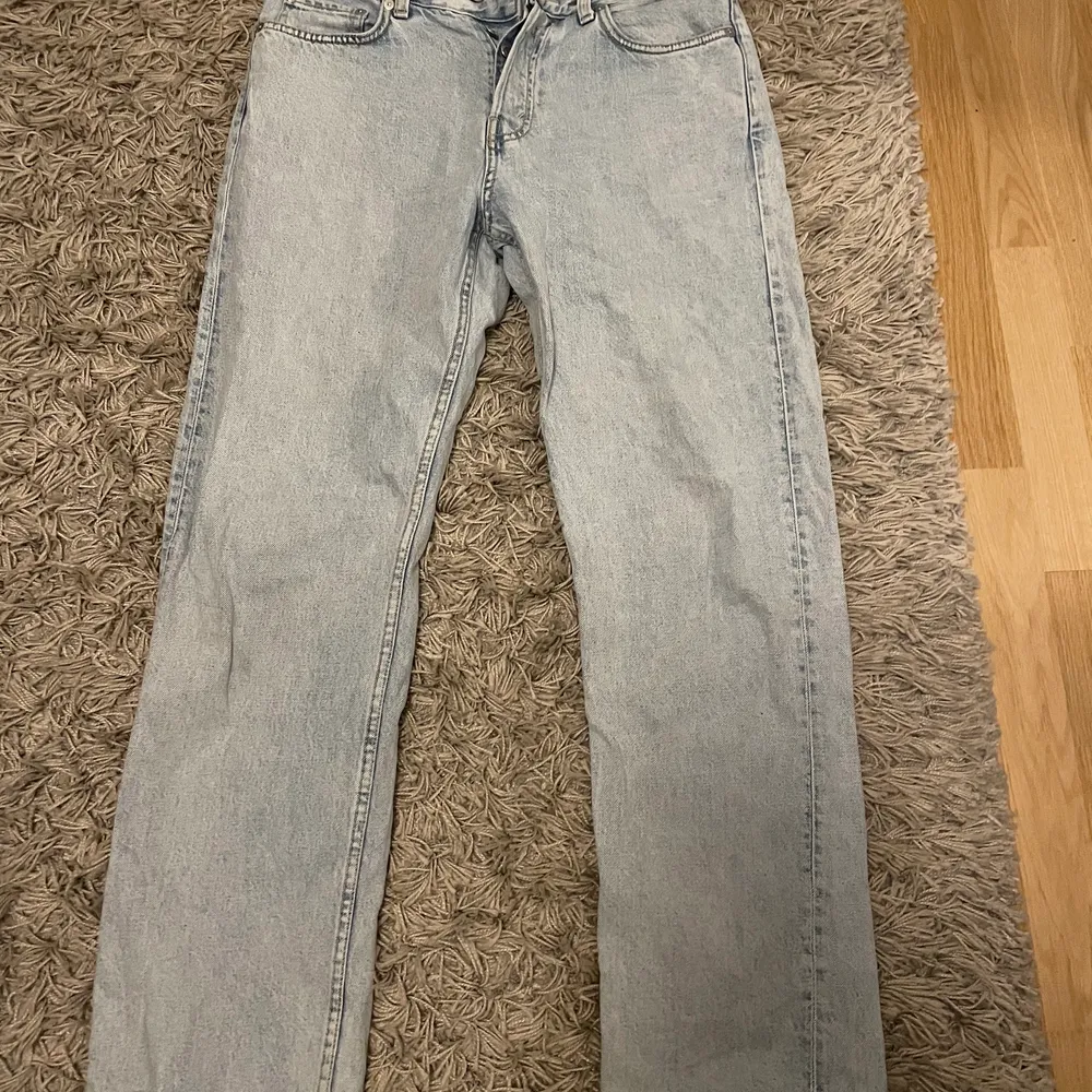 Storlek: W28 L32. Jeans & Byxor.