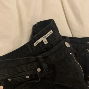 Jeans junkyard  - Säljer pågrund av att de är för små!! ❤️