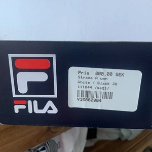 Fila sko st 38 - Aldrig använd. Storlek 38. Mötas i Stockholm 