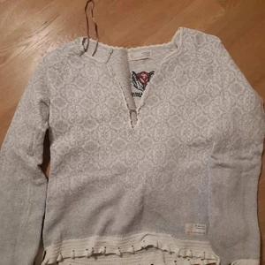 Tröja från Odd Molly  - Älskar denna jättesöta tröja som tyvärr inte kommer till användning längre!