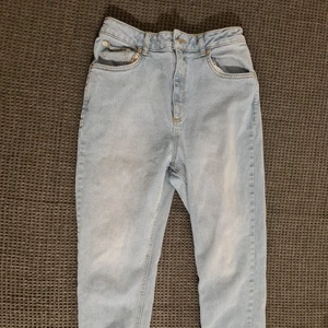 Ljusblå jeans, Storlek 40 - Ljusblå jeans Storlek 40 Frakt tillkommer, 96kr