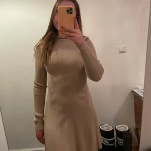 Höst klänning  - Från zara en jätte fin höstlig klänning finns inte kvar i kollektionen längre 