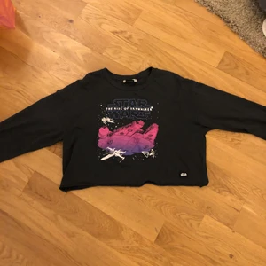 Tröja  - En magtröja med långa ärmar från pull and bear i stl s