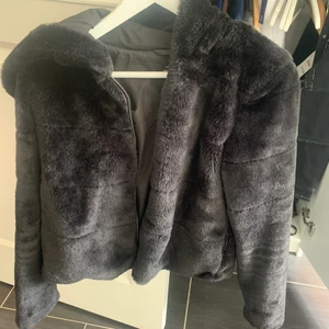 Päls jacka - Päls jacka från Only storlek xs