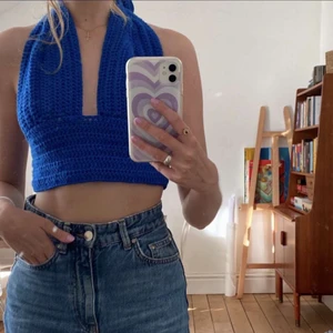 Egenvirkade toppar - Vi är ett företg som säljer egenvirkade toppar utifrån beställning! Här är en topp som vi virkat och den finns att beställa i alla möjliga färger och utifrån dina önskemål! Hör av dig till os om du är intresserad av att beställa💖💖