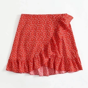 Jätte fin blommig Kjol - Extremt snygg kjol som tyvärr inte är min still längre 