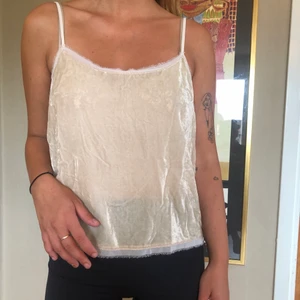 Samets linne - Super sött sammetslinkande linne :)