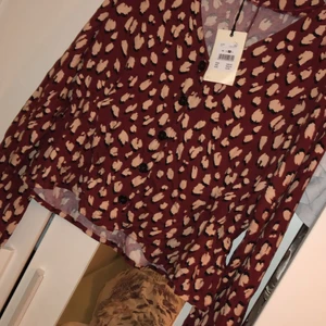 Volang tröja Bik Bok -  Endast testad! Ord pris. 349kr! 