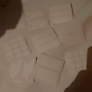 Nagelklistermärken  - säljes för 7kr st eller alla 18 för 120 kr frakt 12kr