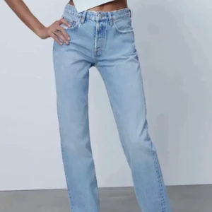 Zara jeans - Slutsålda jeans från Zara storlek 36, så snygga men för stora för mig ❤️🤗