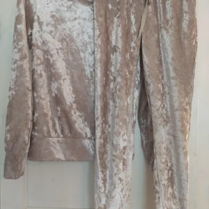 Mysigt mjukissätt! - Säljer detta fina nästan oanvända mjukissätt pogrundav att den är för stor. Priset kan diskuteras. 