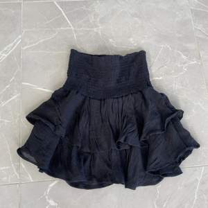 Trendig kjol från shein, skön o sitter bra på🥰 säljer då jag har liknande✨ priset är inklusive frakt💞