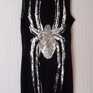 Mesh klänning med paljett spindel - Oanvänd, dragkedja baktill 