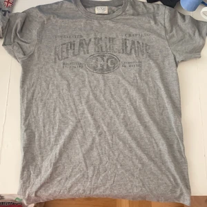 Replay t-shirt strl M - Använd någon enstaka gång 