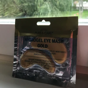 Eye pads// ansiktsmask  - Eye pads för 27 kr original pris 42 kr                 Från normal 🤎leverans kostnad är 3 kr 💓 skriv till mig privat ifall ni vill köpa 💞💞 Aldrig andvänds 💕