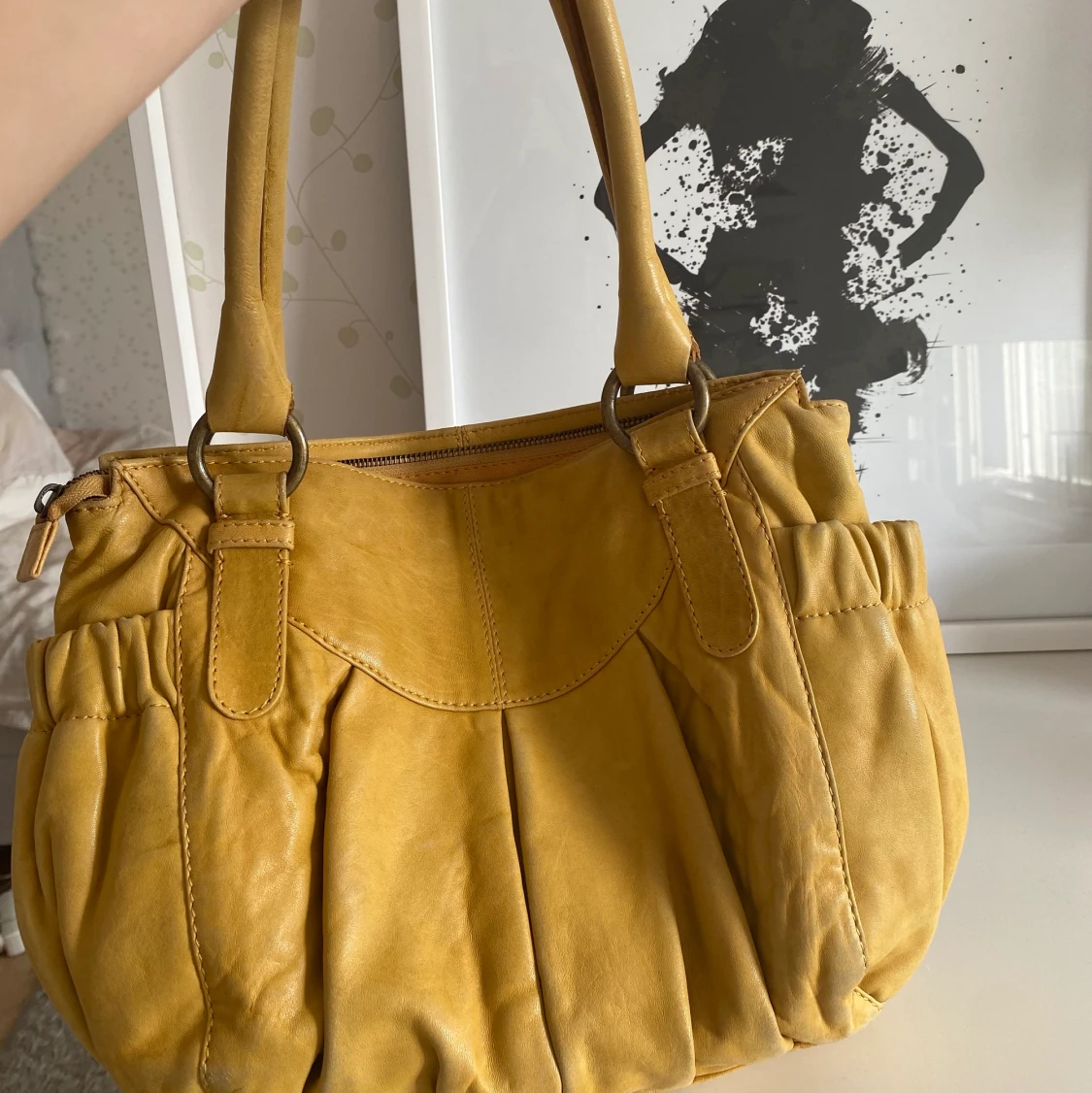 Gul väska - 91