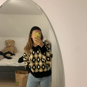 Stickad oversized tröja - Oversized stickad tröja med mönster från zara