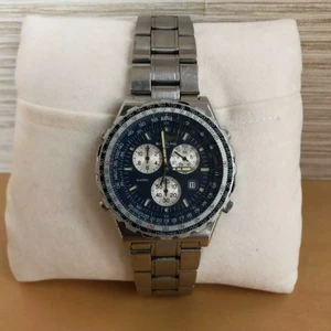 breitling watch Chronograph A592C60JA 18 - breitling watch Chronograph A592C60JA 1884 Vintage  Appearance: The outside of the Navitimer wears out due to friction  Internal movement has quartz and alarm functions,  The second hand is misaligned and stops, there is no history of repair and replacement  As original  Attached manual, warranty card, frame, case (damaged)  Year of purchase 1994  When I reset it with a stopwatch  , The second hand stops at about 1 o'clock instead of 12 o'clock.        