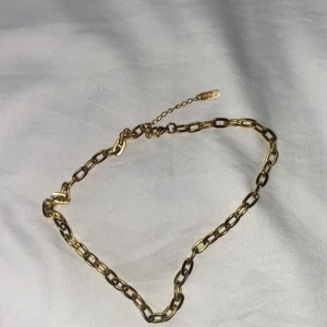  Kedjehalsband  - Använder inte och är för kort för mig😀 FRAKT förekommer (10-20kr)