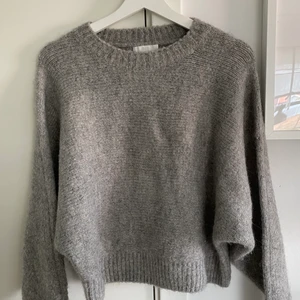 Grå stickad tröja - Stickad tröja från H&M💗