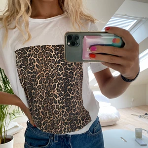 Tröja från msch  - Sjukt snygg tröja som tyvärr inte kommer till användning längre. Storlek M. 100kr + frakt