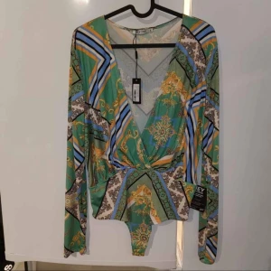 Oanvänd body - Helt ny storlek S.