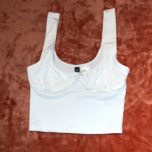 Topp - As snygg topp! Nypris var 120, säljs pga inte kommer till användning:(