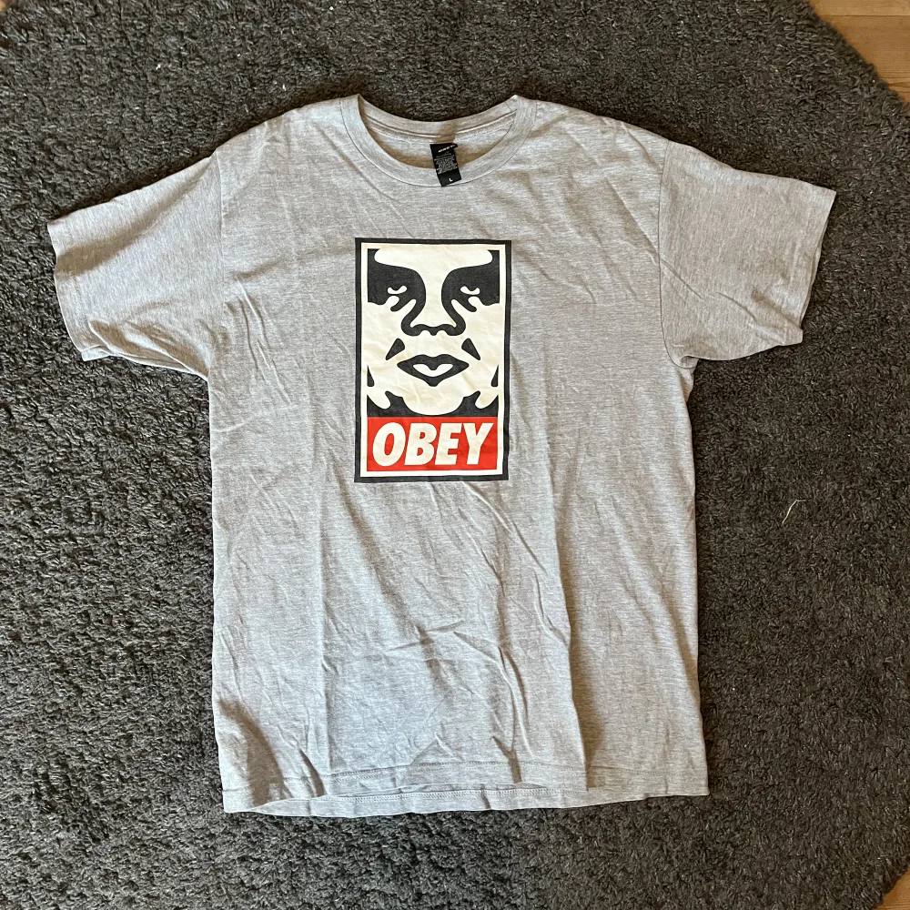 Fet obey t shirt. T-shirts.