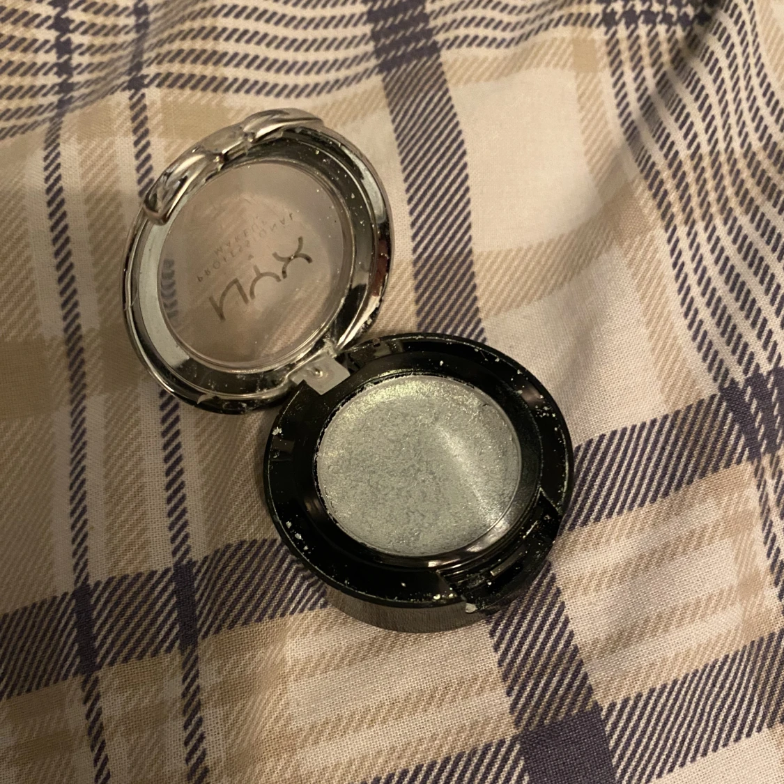 Nyx proffession makeup prismatic shadow green light - 90