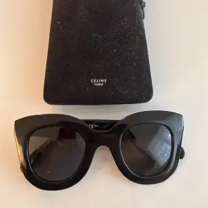 authentic celine sunglasses “cat eye”. in good condition! lightly worn 