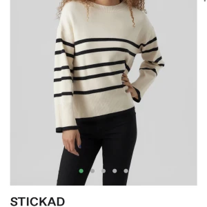 Vero Moda  - Säljer denna fina stickad tröja från vero Moda i storlek xs 💗 köpte den för 450kr (pris kan diskuteras)