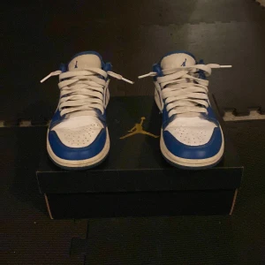 Jordan marin blå - Helt ok Skick Kommer med box 