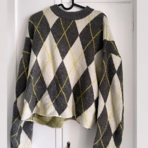 Tröja  - Säljer denna fina tröja, nyskick 🫶🏼