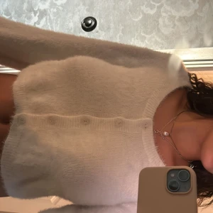 Kofta  - Säljer min jätte söta kofta ifrån pieces. Säljer pga inte använder längre ❤️