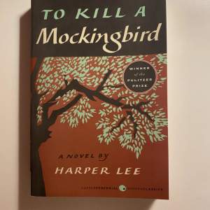 Hej hej säljer to kill a mockingbird av Harper Lee. Den är i jättefint skick. skickar fler bilder ifall det önskas! 
