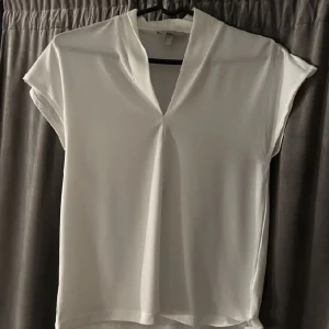 Topp  - Köpt här på plick