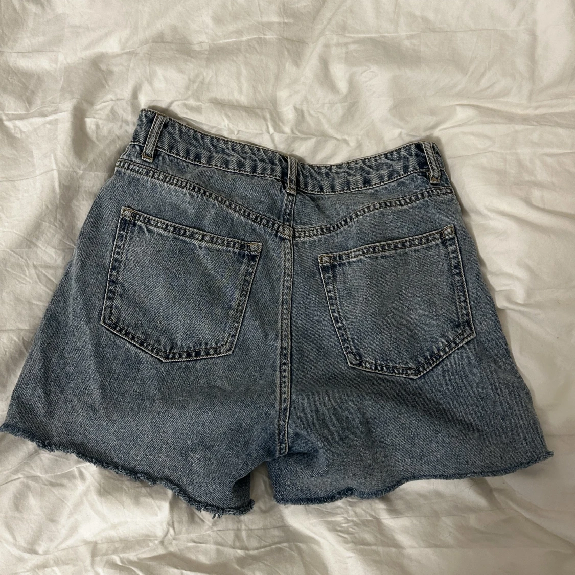 Högmidjade shorts  - 90