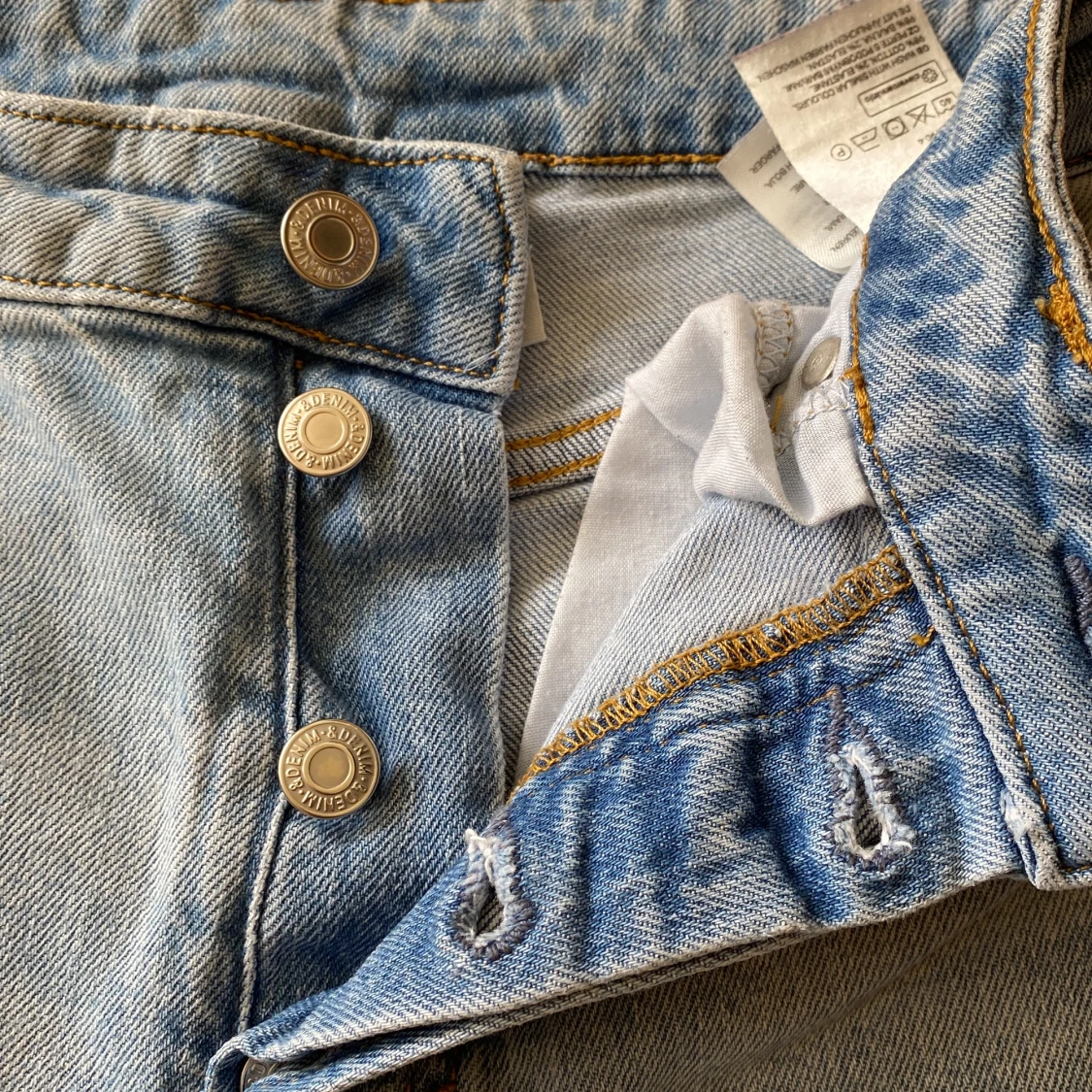 Ljusblåa jeans - 90