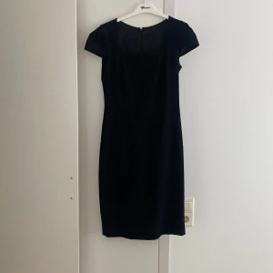 Sofistikerad klänning - Den lilla svarta, hög kvalitet