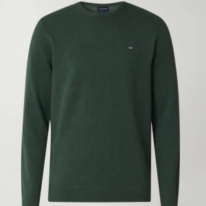 Lexington knit  - Tja! Säljer nu denna snygga lexington tröja. Tröjan är i bra skick. Hoppas du vill köpa! Nypris ca 1200