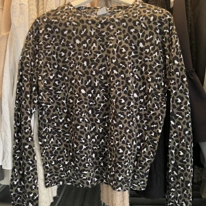 Tröja - Så skön och gullig tröja! 💘