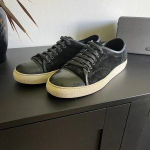 Lanvin skor - Lanvin skor: Använt skick Pris:1699 Bara skriva om något undras(köparen står för frakten :)